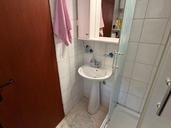 Jednosoban stan u Veljim Vinogradima, Budva — fotografija 5