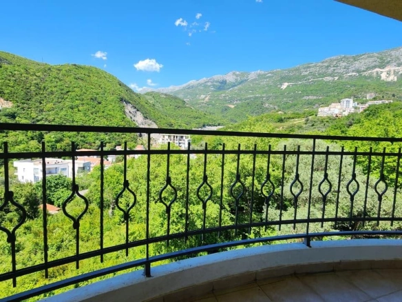 Trosoban stan 106 m² – Bečići, Budva — fotografija 11