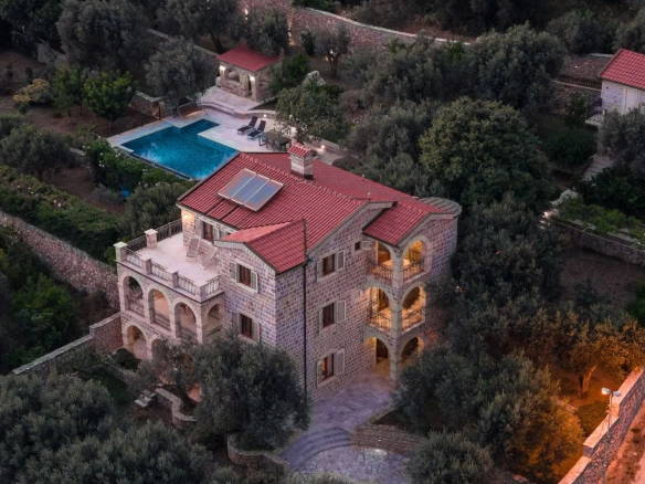 Kuća 480 m² – Reževići, Budva — fotografija 8