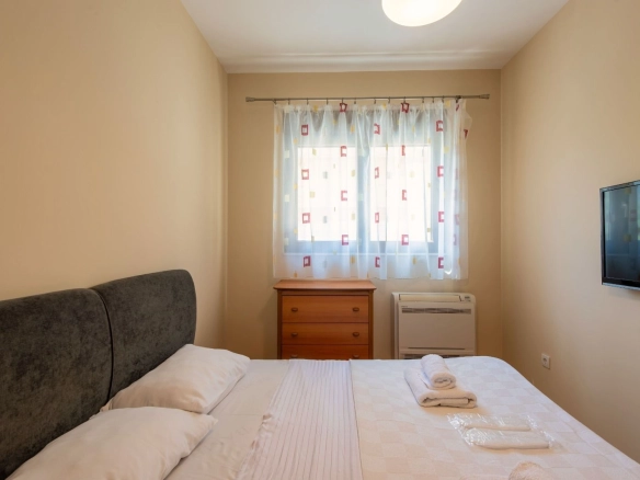 Izdavanje: Trosoban stan 141 m² – Škaljari, Kotor — fotografija 8