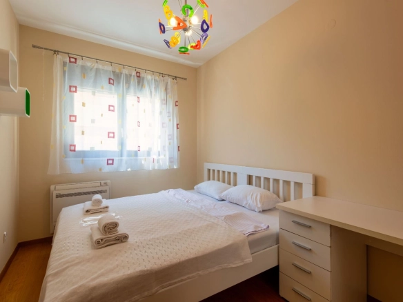 Izdavanje: Trosoban stan 141 m² – Škaljari, Kotor — fotografija 19