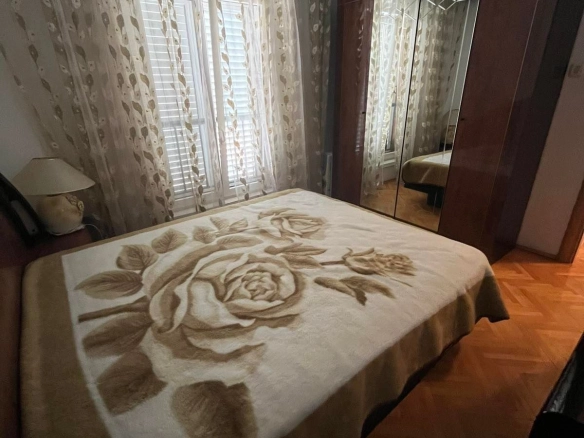 Stan sa garažnim mjestom u naselju Adok, Budva — fotografija 16