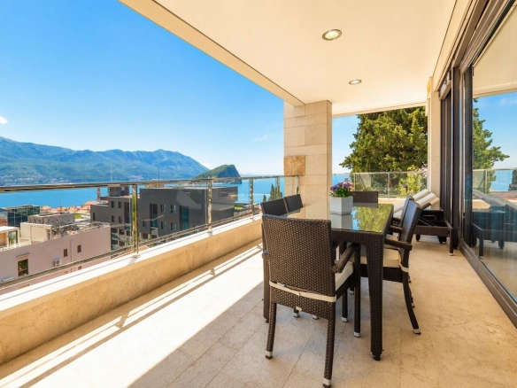 Izdavanje: Dvosoban stan 180 m² – Gospoština, Budva — fotografija 2