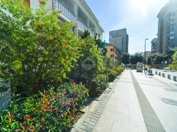 Poslovni prostor 24 m² u Centru, Podgorica — fotografija 4