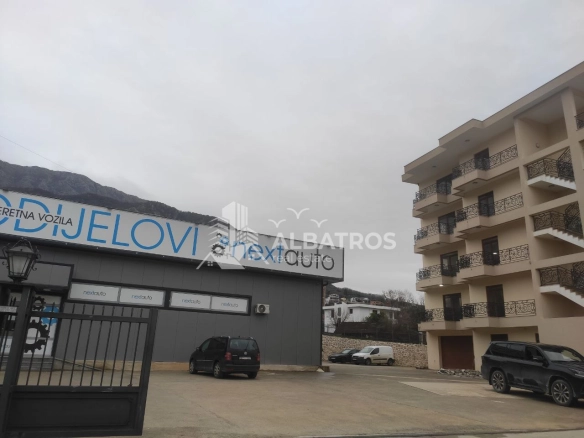 Poslovni prostor 1.707 m² – Tomba, Bar — fotografija 3