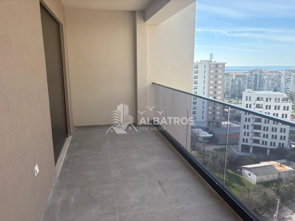 Trosoban stan 125 m² – Bar — fotografija 2