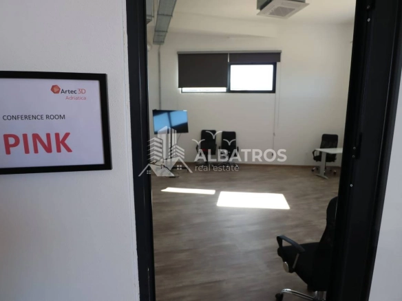 Poslovni prostor 1.151 m² – Ulcinj — fotografija 4