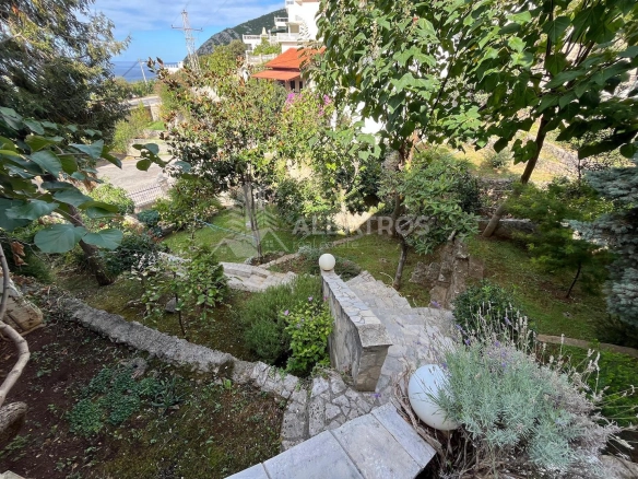 Izdavanje: Kuća 300 m² – Dobra Voda, Bar — fotografija 6