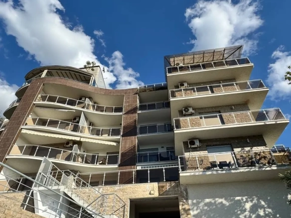 Garsonjera 34 m² – Pržno, Budva — fotografija 8