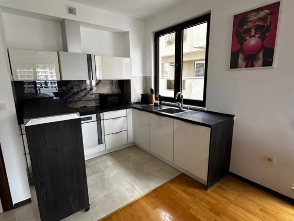 Trosoban stan 83 m² – Budva — fotografija 17