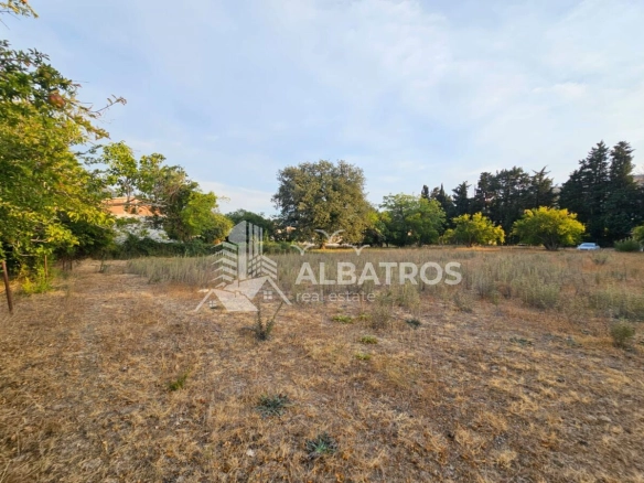 Plac 2.200 m² – Tomba, Bar — fotografija 5
