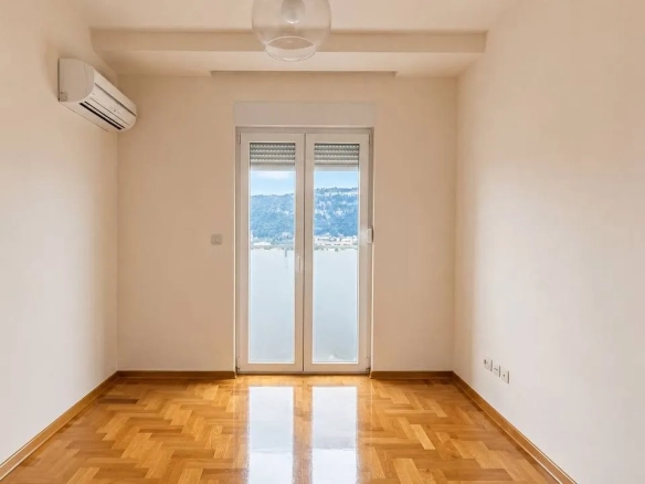 Četvorosoban stan 148 m² – Bar — fotografija 8