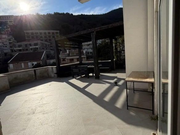 Četvorosoban stan 450 m² – Babin Do, Budva — fotografija 2