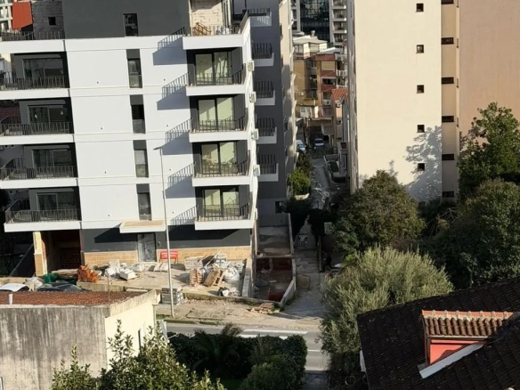 Četvorosoban stan 450 m² – Babin Do, Budva — fotografija 8