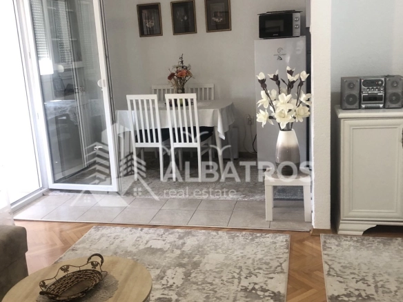 Dvosoban stan 84 m² – Bar — fotografija 3