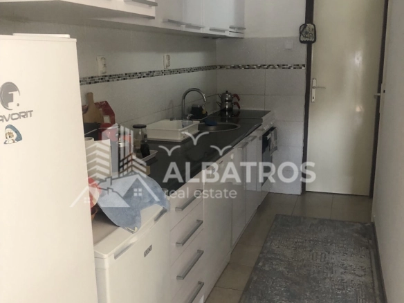 Dvosoban stan 84 m² – Bar — fotografija 5