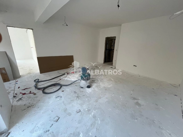 Stan 53 m² – Ilino, Bar — fotografija 4