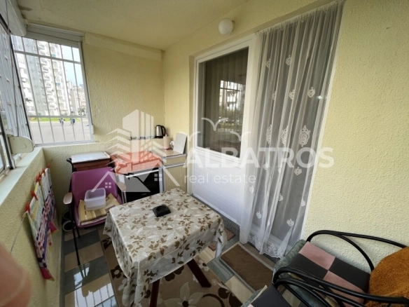 Trosoban stan 105 m² – Bar — fotografija 4