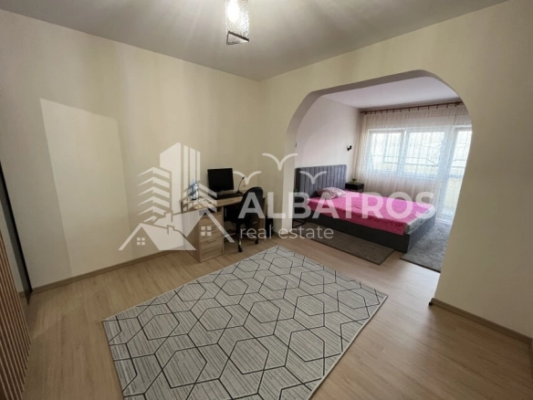 Trosoban stan 105 m² – Bar — fotografija 6