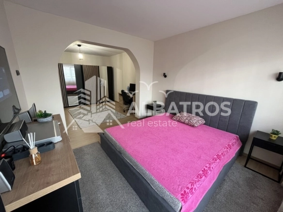 Trosoban stan 105 m² – Bar — fotografija 7