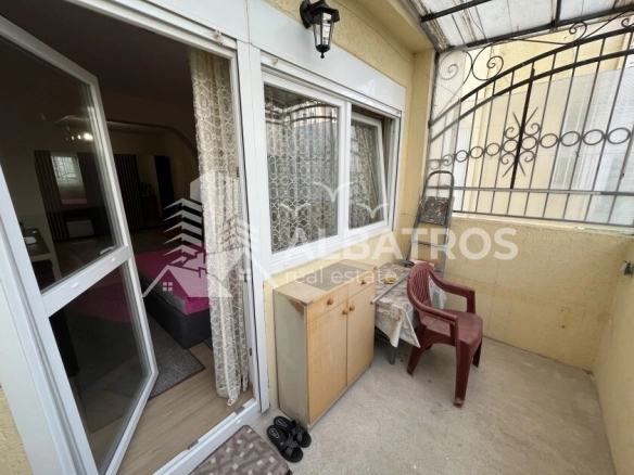 Trosoban stan 105 m² – Bar — fotografija 8