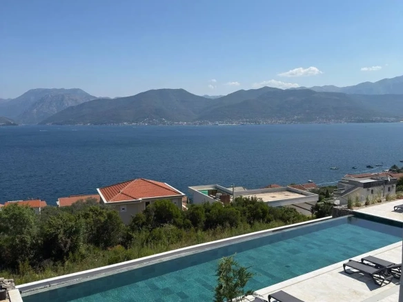 Dvosoban stan 119 m² – Tivat — fotografija 5