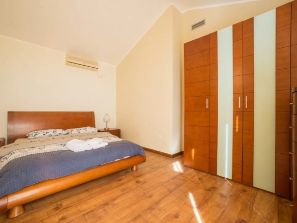 Kuća 200 m² – Krimovica, Kotor — fotografija 14