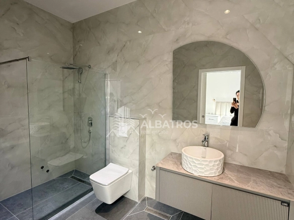 Trosoban stan 442 m² – Bar — fotografija 12