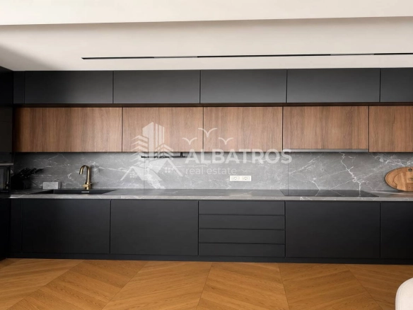 Dvosoban stan 105 m² – Bar — fotografija 3
