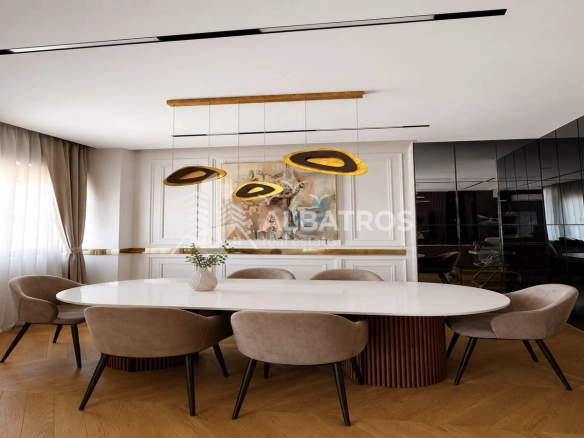 Dvosoban stan 105 m² – Bar — fotografija 4