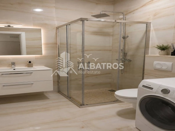 Dvosoban stan 105 m² – Bar — fotografija 10