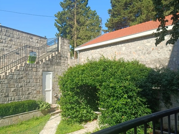 Dvosoban stan 77 m² – Kotor — fotografija 3