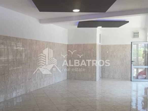 Izdavanje: Poslovni prostor 40 m² – Rena, Bar — fotografija 5