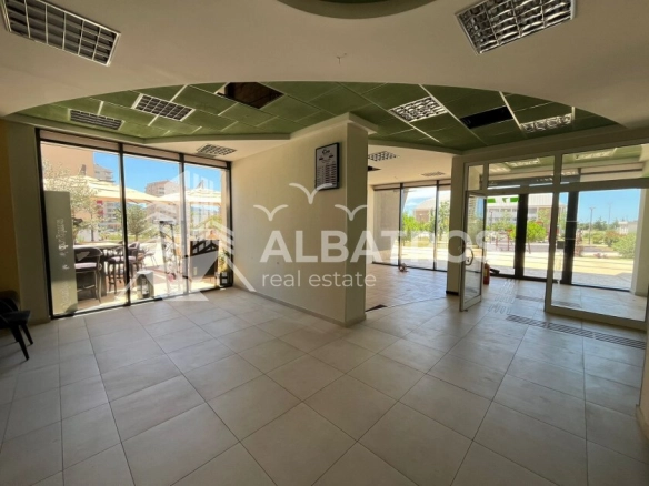 Izdavanje: Poslovni prostor 181 m² – Bar — fotografija 2