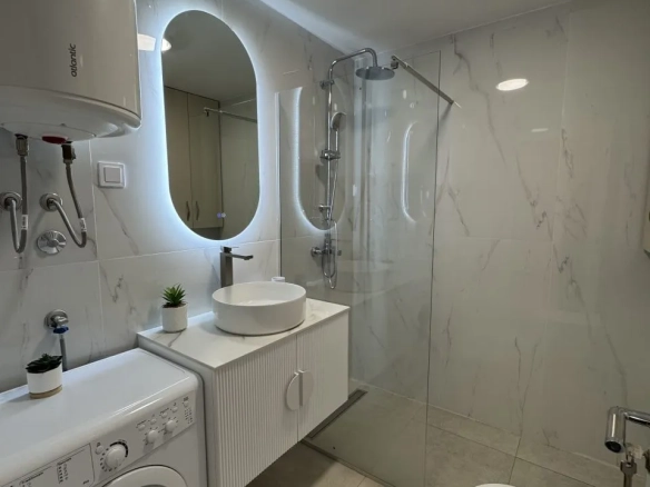 Dvosoban stan 74 m² – Bečići, Budva — fotografija 12