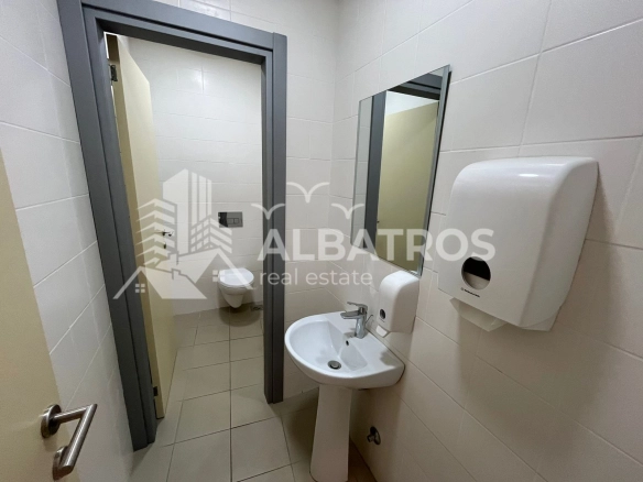 Izdavanje: Poslovni prostor 181 m² – Bar — fotografija 8