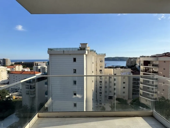 Dvosoban stan 74 m² – Bečići, Budva — fotografija 13