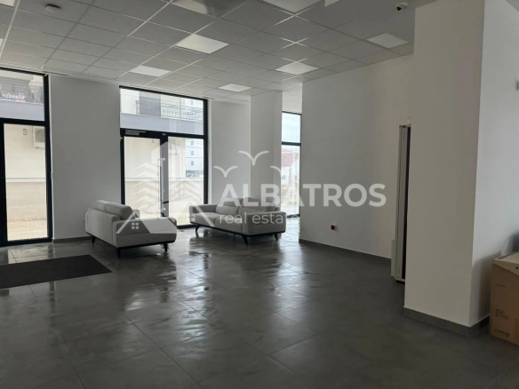 Poslovni prostor u prizemlju nove zgrade, Ilino, Bar — fotografija 3