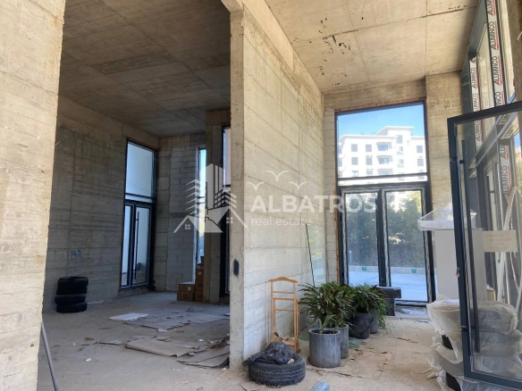 Izdavanje: Poslovni prostor 182 m² – Bar — fotografija 3