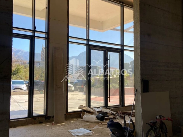 Izdavanje: Poslovni prostor 182 m² – Bar — fotografija 7