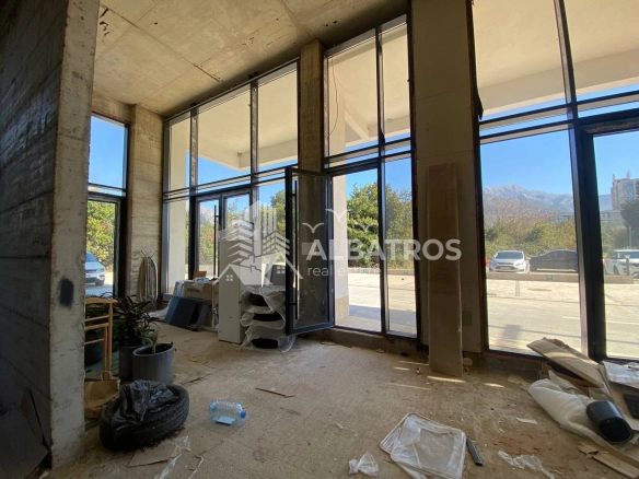 Izdavanje: Poslovni prostor 182 m² – Bar — fotografija 8