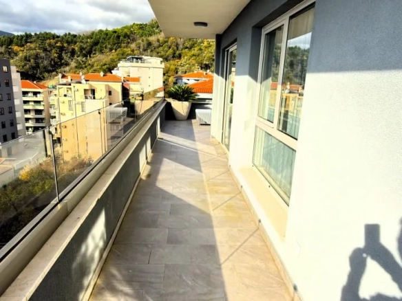 Trosoban stan 104 m² – Bečići, Budva — fotografija 12