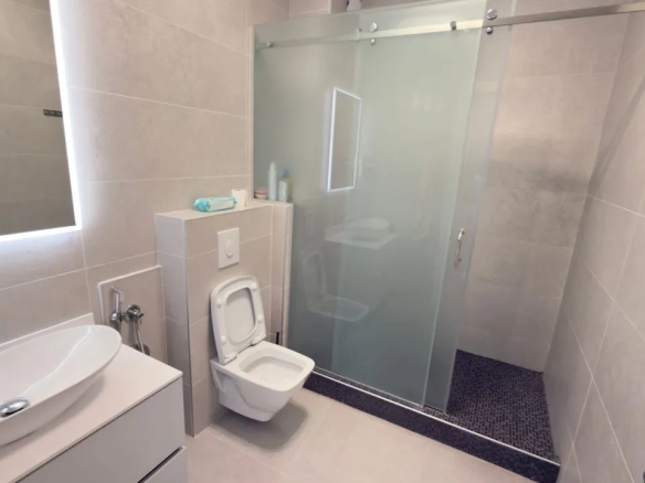 Trosoban stan 104 m² – Bečići, Budva — fotografija 16
