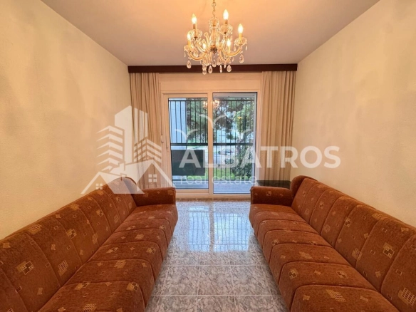 Dvosoban stan 77 m² – Bar — fotografija 12