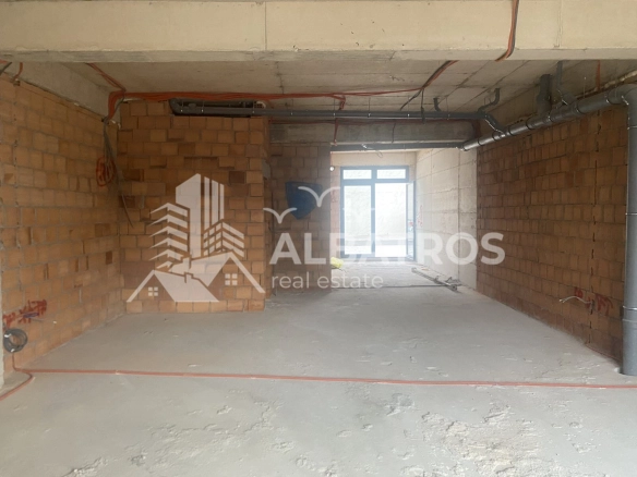 Izdavanje: Poslovni prostor 95 m² – Šušanj, Bar — fotografija 3