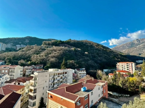 Izdavanje: Jednosoban stan 43 m² – Bečići, Budva — fotografija 12