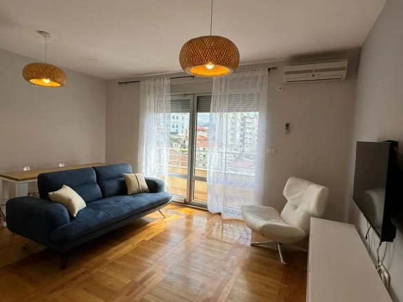 Izdavanje: Jednosoban stan 43 m² – Bečići, Budva — fotografija 2