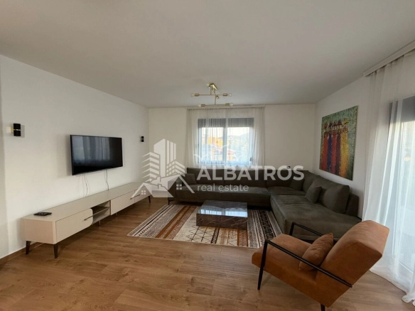 Opremljena kuća za izdavanje u naselju Tomba, Bar — fotografija 2