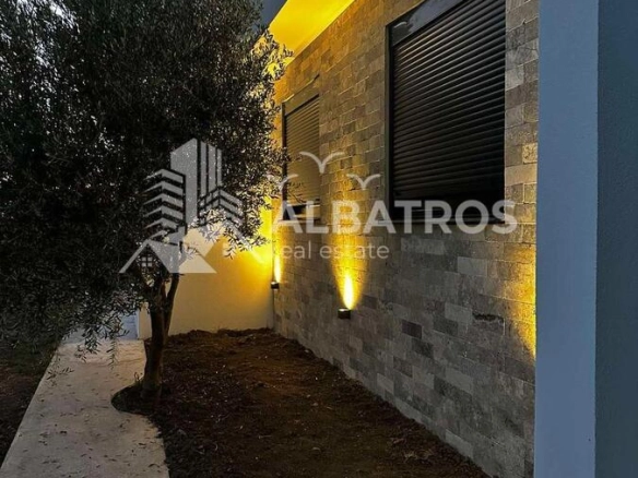 Opremljena kuća za izdavanje u naselju Tomba, Bar — fotografija 10