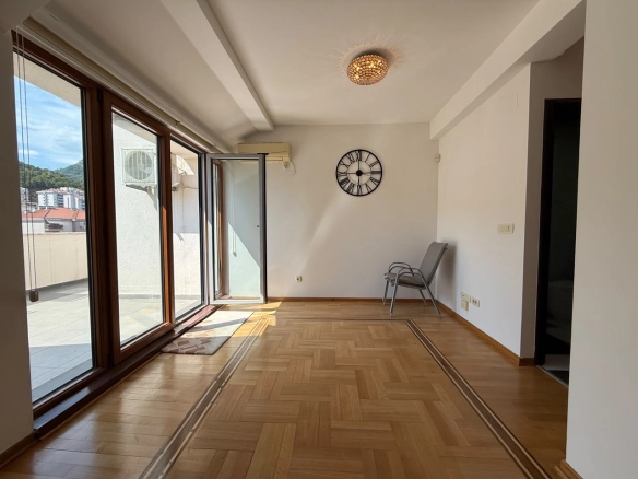 Dvosoban stan 107 m² – Rozino, Budva — fotografija 9